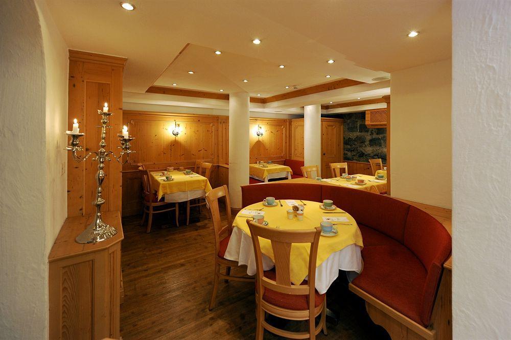 Hotel Tschugge Zermatt Exterior foto